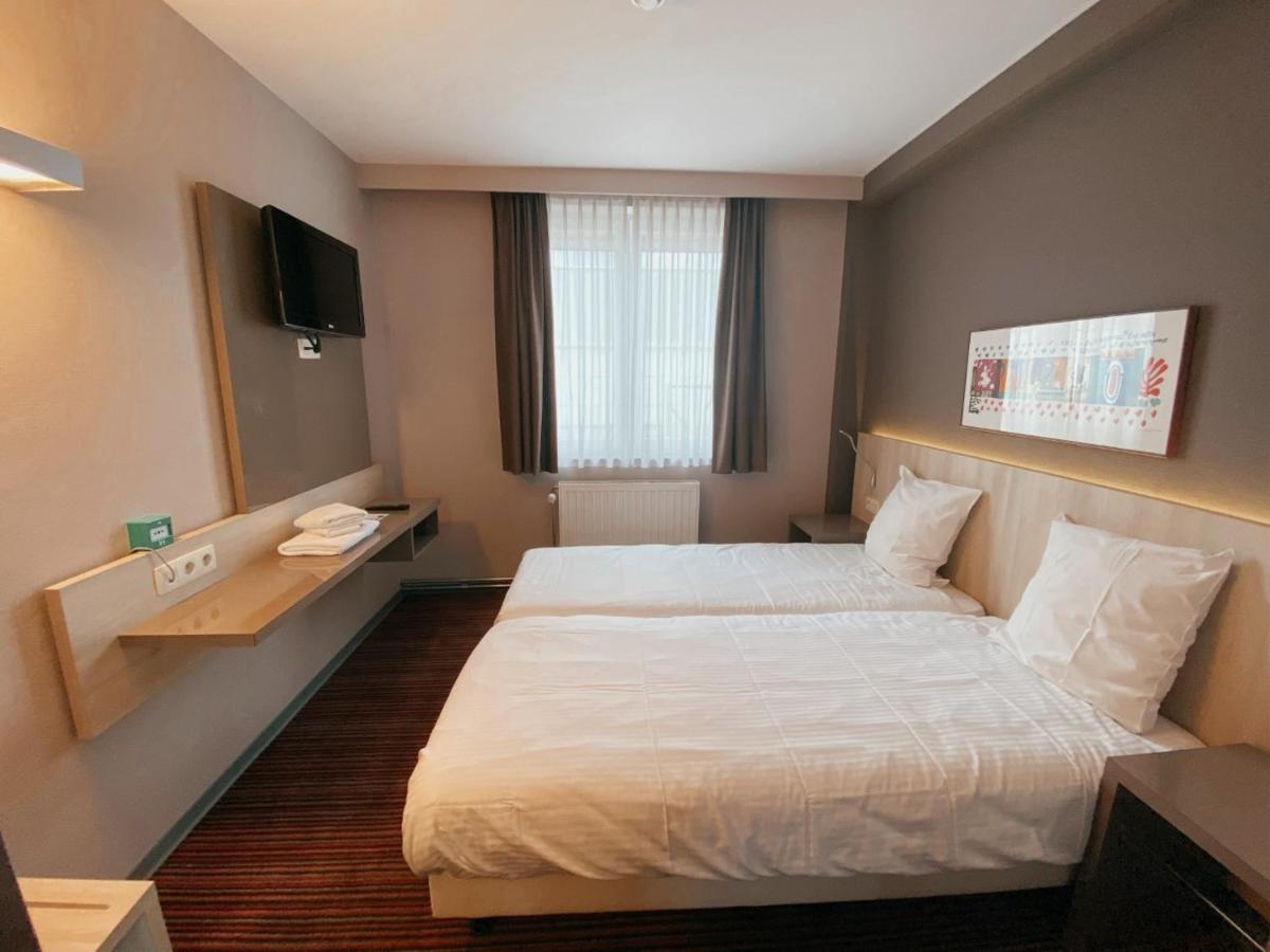 Hotel Les100Ciels Saint-Hubert Exterior foto